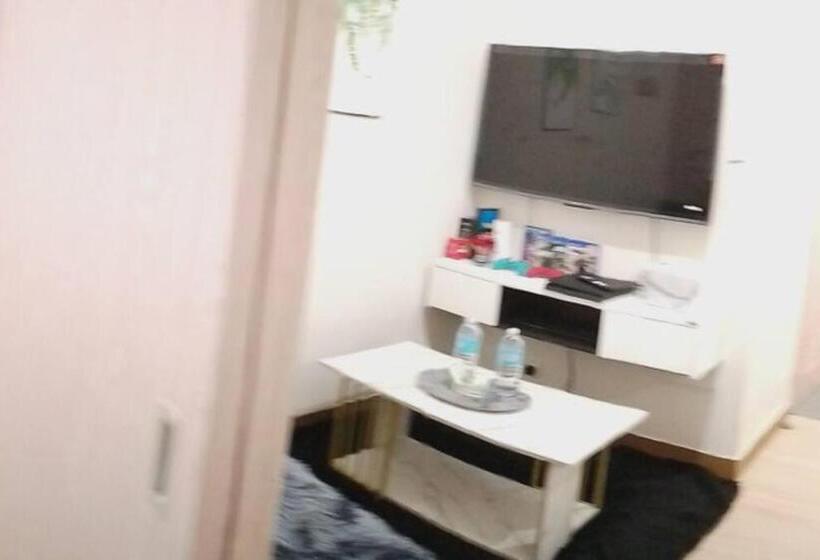 패밀리 룸, Chelsea Suite S Esthetic Staycation At Trees Residence Qc