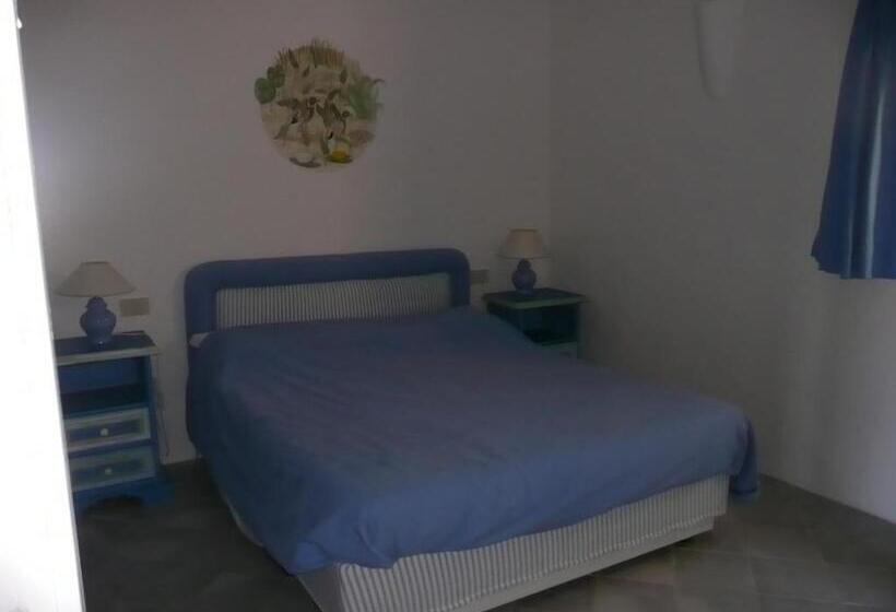 شقة غرفة نوم واحدة مزودة بشُرفة, Cormorani Alti