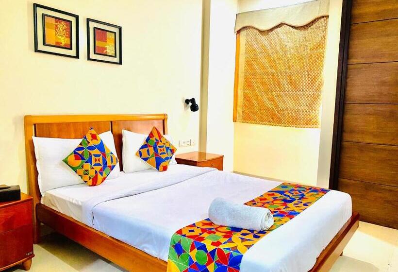 带大床的豪华间, Signature Suite Noida Sector 51 Couple Friendly