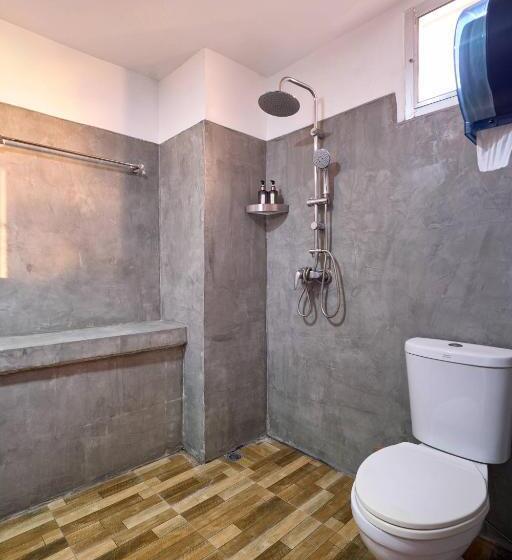 חדר משפחתי, Thapae60 Mini