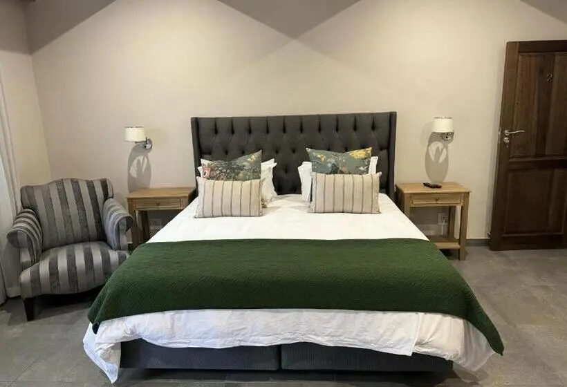 キングサイズベッドのスタンダードルーム, De Akker Guest House Louis Trichardt