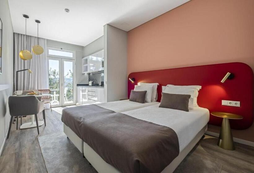 Номер Deluxe Вид на Море, King David Suites By Madeira Sun Travel