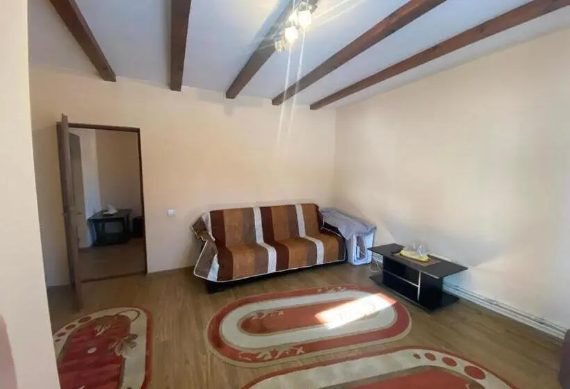ファミリールーム, Pensiunea Casa Frasin