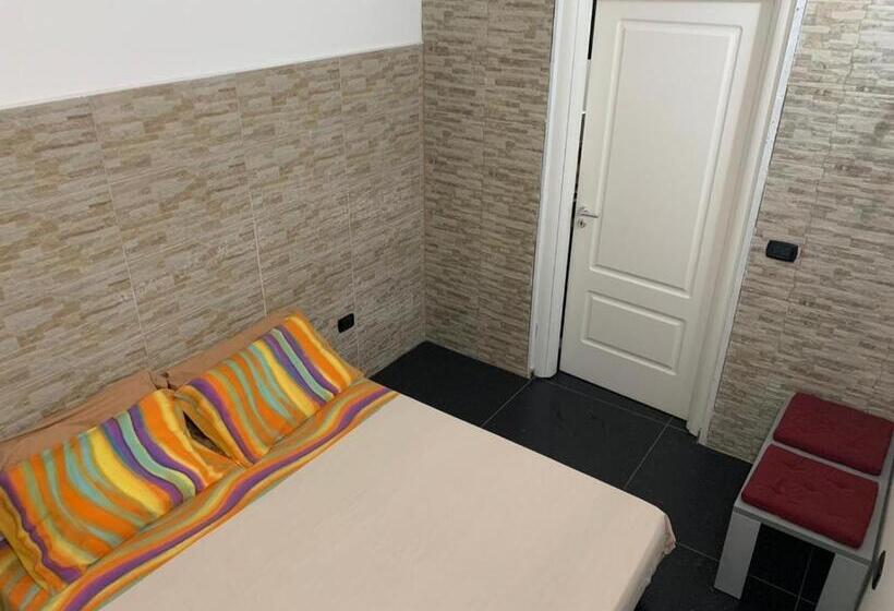 דירת חדר בקומת קרקע, Villa Gaudì