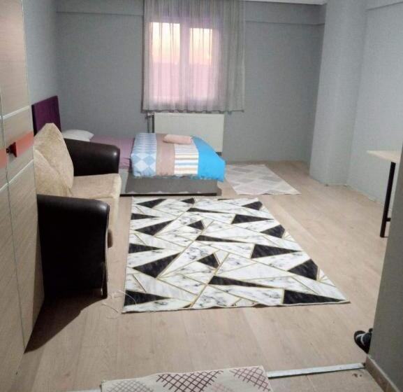 غرفة كومفورت ثلاثية, Bulut Otel