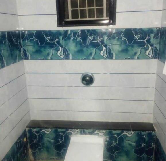 Трехместный Номер Классика, Oyo Hotel Raj Guest House