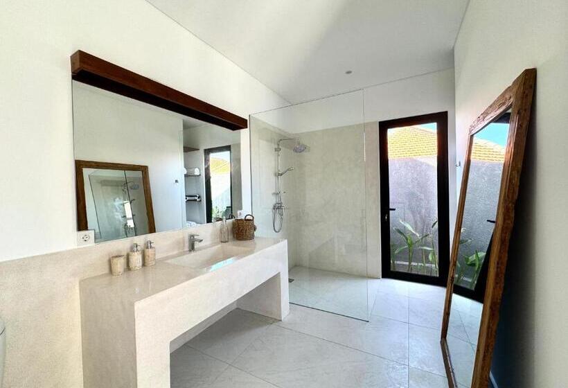 3 Bedroom Suite, Nyepi Pagerwesi Villa Bali