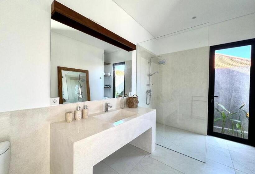3 Bedroom Suite, Nyepi Pagerwesi Villa Bali