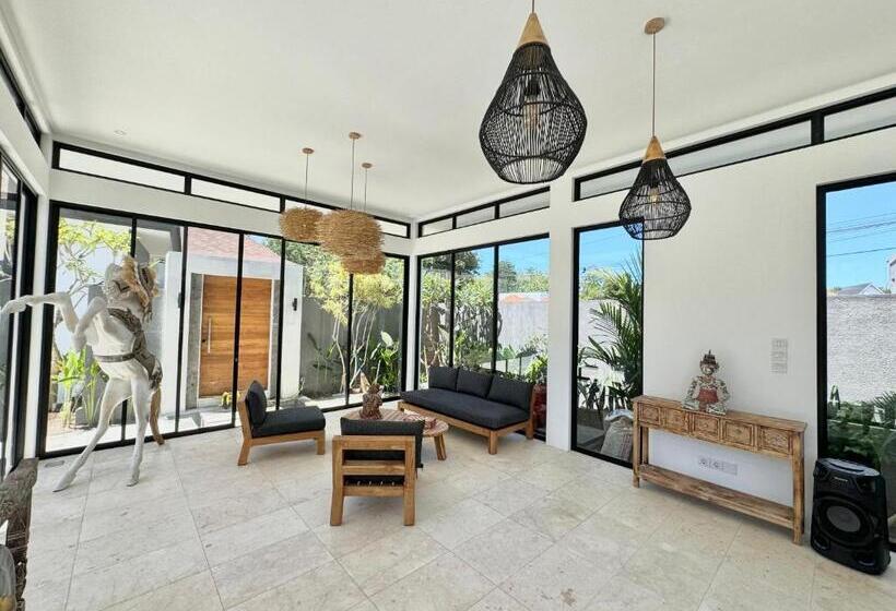 3 Bedroom Suite, Nyepi Pagerwesi Villa Bali