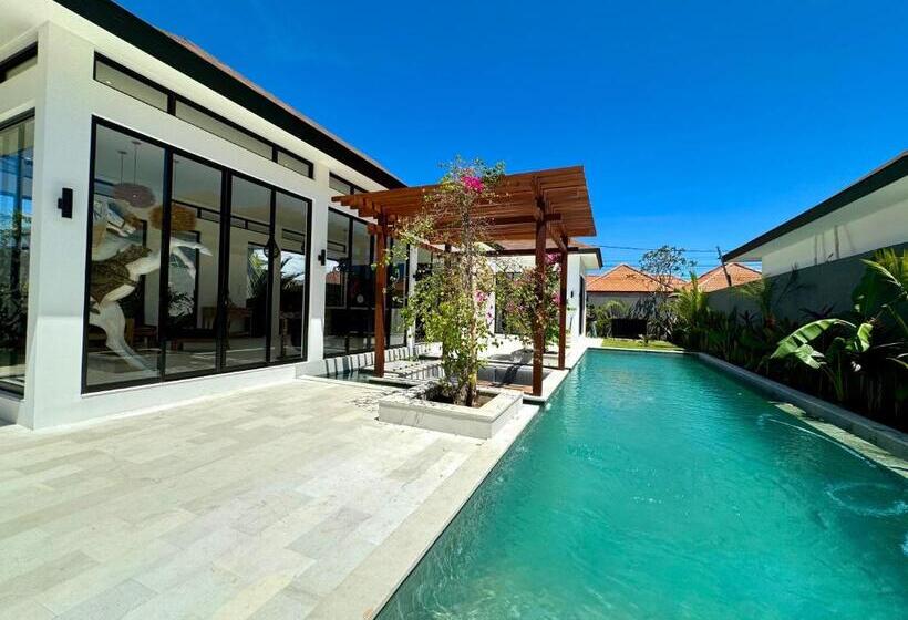 3 Bedroom Suite, Nyepi Pagerwesi Villa Bali