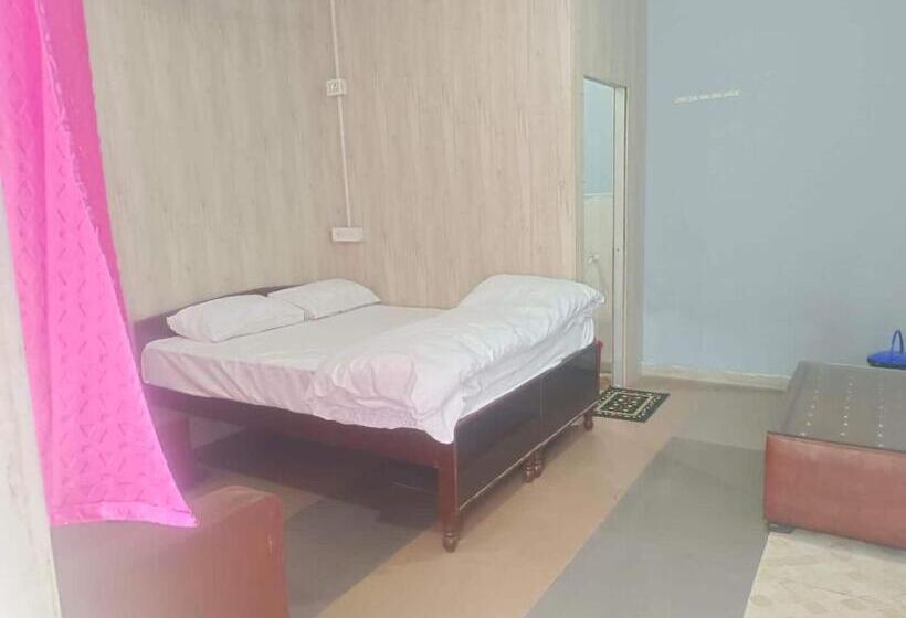 غرفة كلاسيكية ثلاثية, Collection O Harsh Hotel & Restaurant