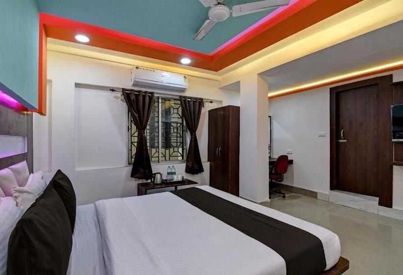 三人经典房间, Airport Palace