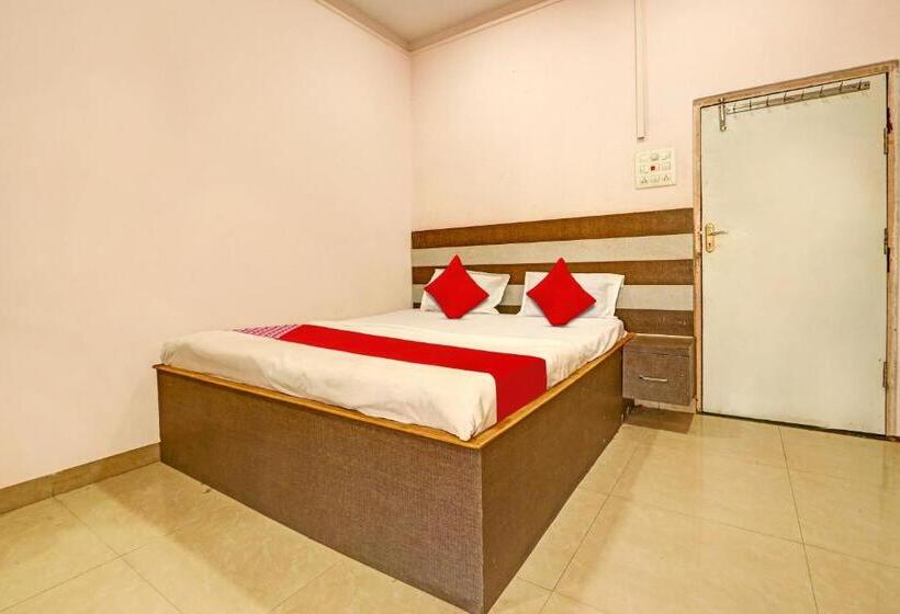 Трехместный Номер Классика, Oyo Flagship Satyam Inn Lodge