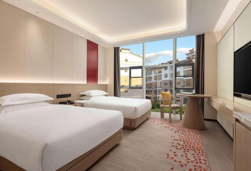 Номер Deluxe, Ramada By Wyndham Honghe Kaiyuan
