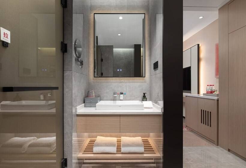 חדר דלוקס, Ramada By Wyndham Honghe Kaiyuan