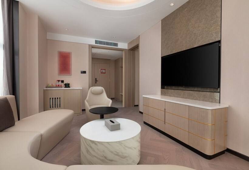 חדר דלוקס, Ramada By Wyndham Honghe Kaiyuan