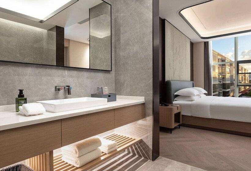 סוויטה דלוקס, Ramada By Wyndham Honghe Kaiyuan