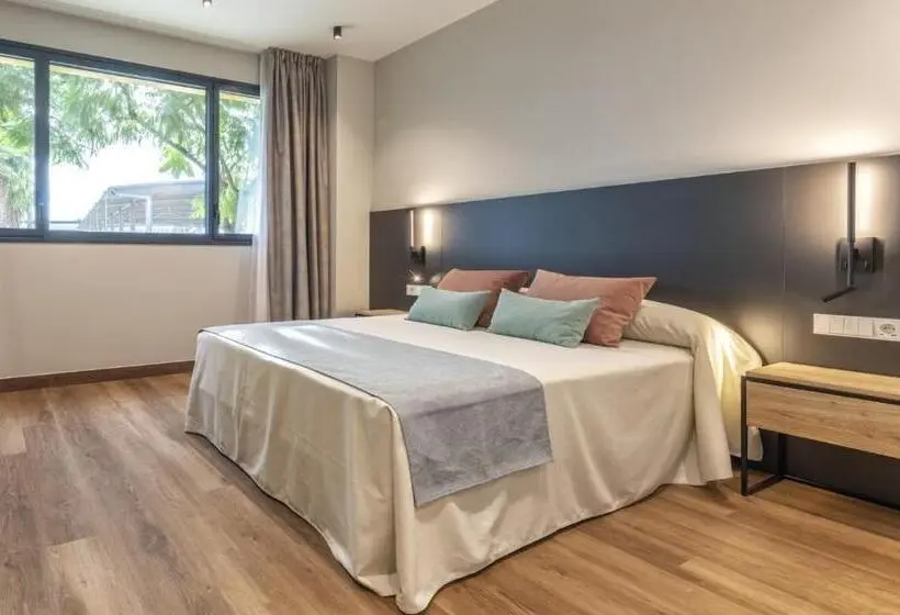 身障者適用スタンダードルーム, UNIVERSA Hoteles