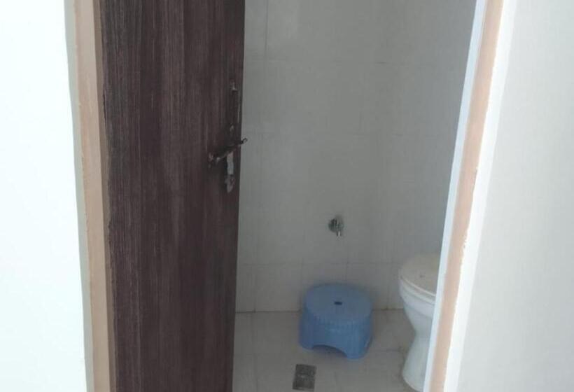 Quarto Estandar Cama King, Jankivihar Homestay At Prahladghat Within 1km From Shri Ram Mandir