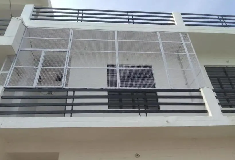 Standard-huone King-vuode, Jankivihar Homestay At Prahladghat Within 1km From Shri Ram Mandir