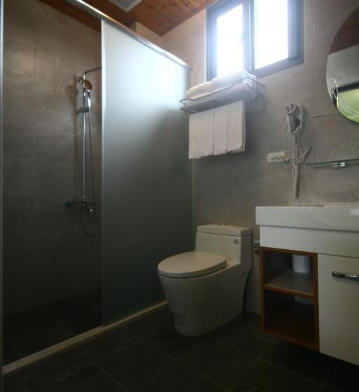 اتاق استاندارد چهارنفره با بالکن, 167 Original Farm B&b