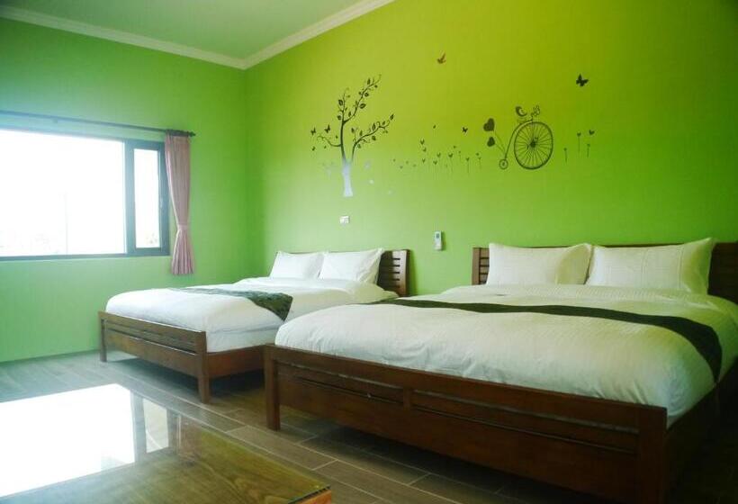 اتاق استاندارد چهارنفره با بالکن, 167 Original Farm B&b