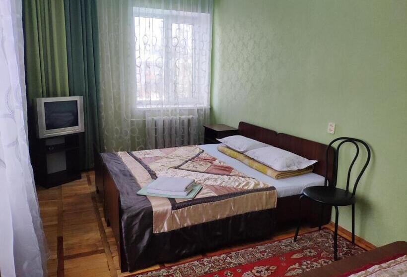 Номер Стандарт, комунальне підприємство готель україна