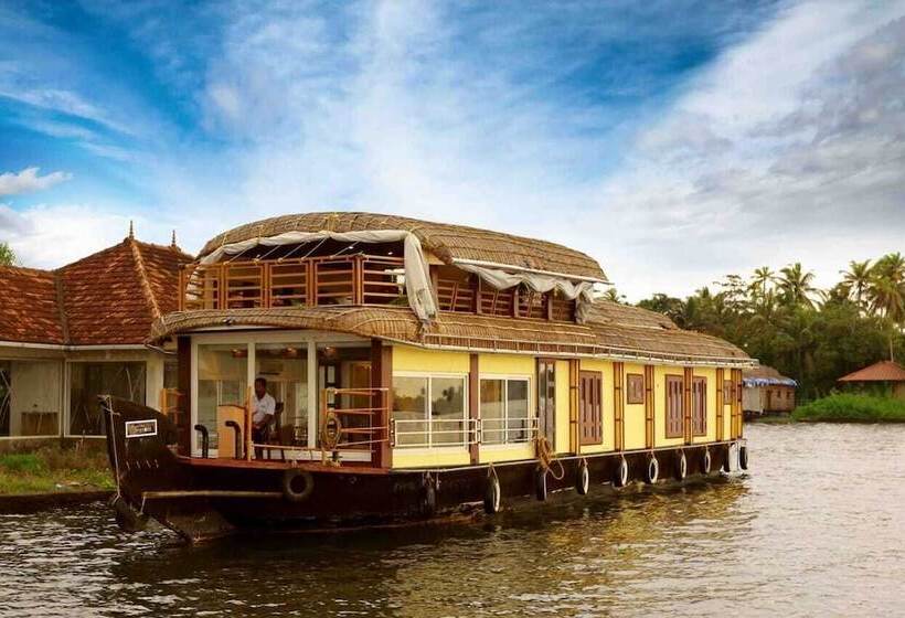 Номер Deluxe, Double Decker Houseboat