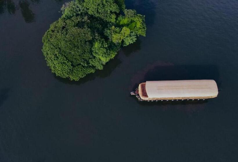 Номер Deluxe, Double Decker Houseboat