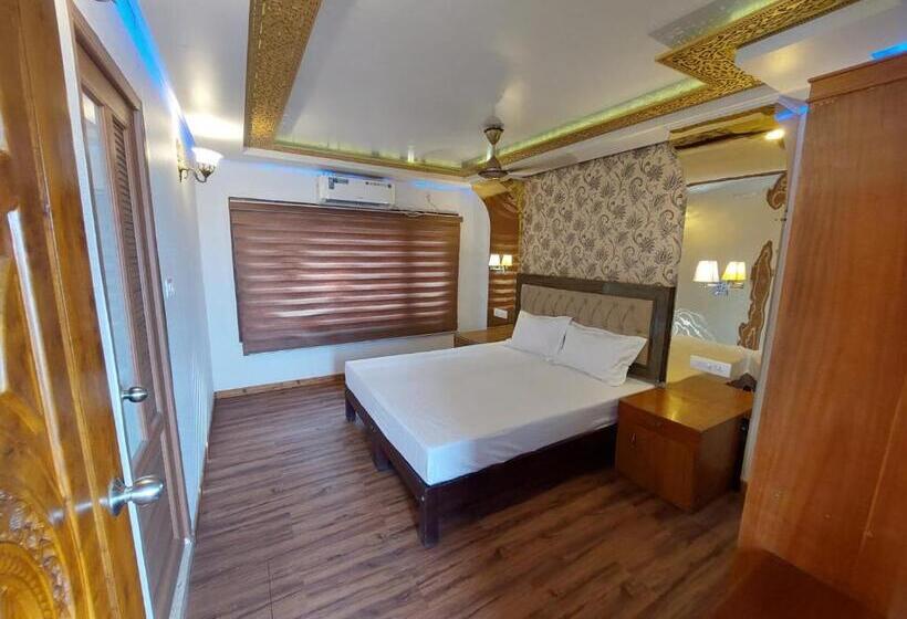 Номер Superior, Double Decker Houseboat