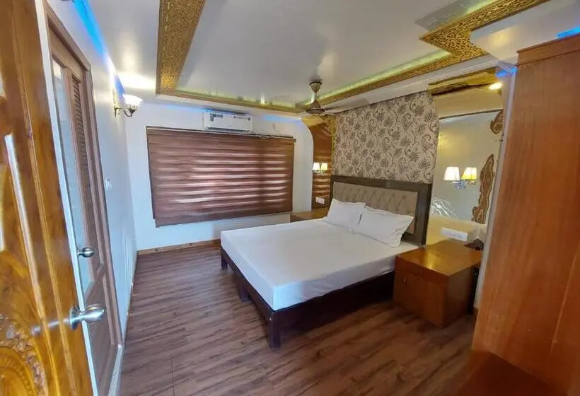 Superior-huone, Double Decker Houseboat