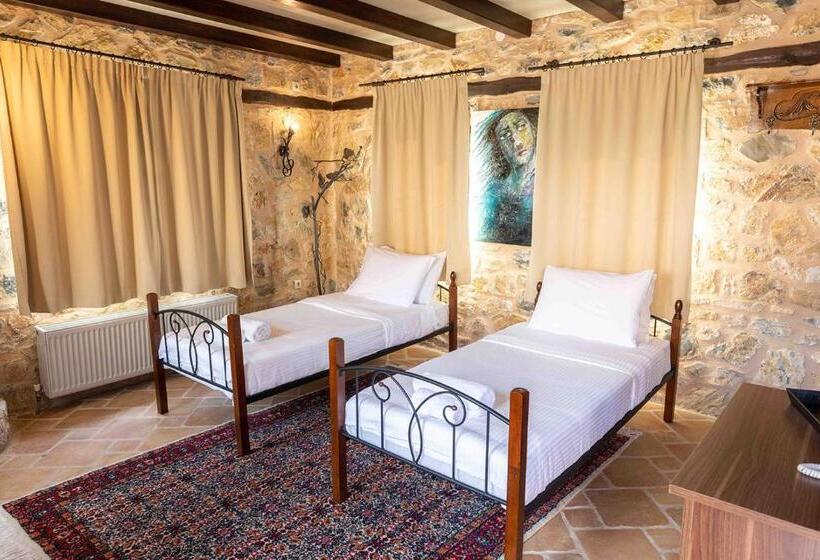 سوییت لوکس, Lithea Mountain Resort