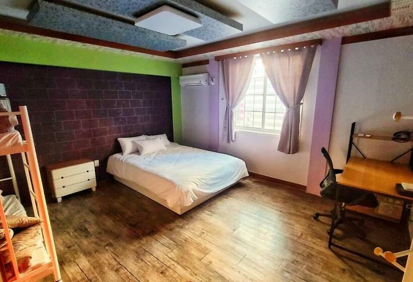 デラックスの４人部屋, Kimchee Busan Downtown Guesthouse