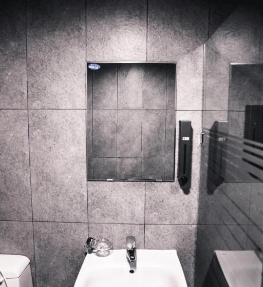 デラックスの４人部屋, Kimchee Busan Downtown Guesthouse