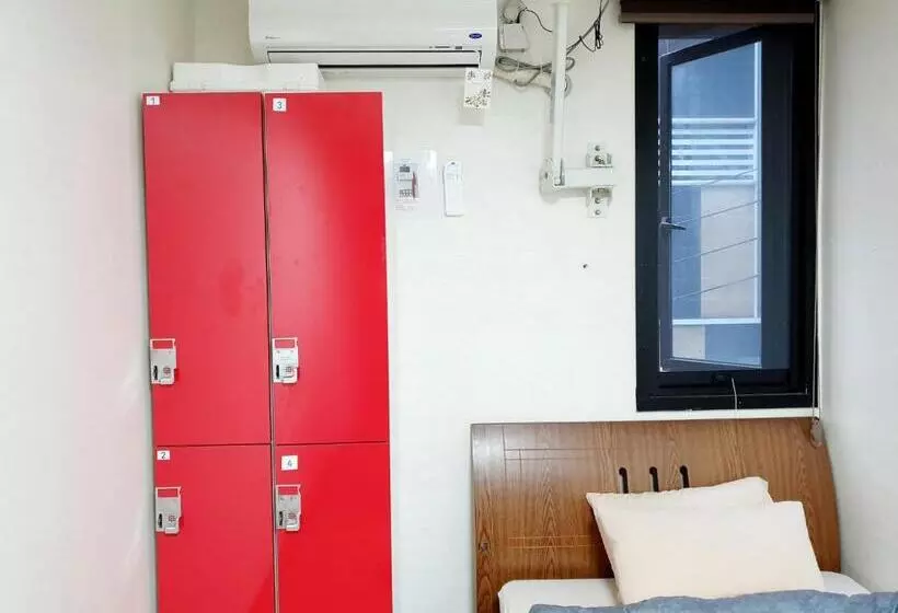 اتاق استاندارد یک تخته با سرویس بهداشتی مشترک, Kimchee Busan Downtown Guesthouse