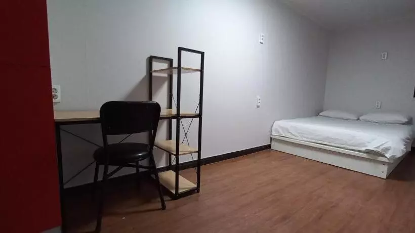 اتاق استاندارد یک تخته با سرویس بهداشتی مشترک, Kimchee Busan Downtown Guesthouse