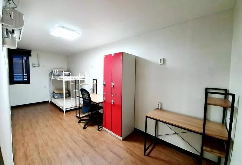 اتاق استاندارد با سرویس بهداشتی مشترک, Kimchee Busan Downtown Guesthouse