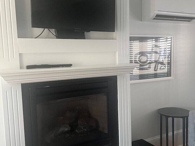 Номер Deluxe, The Ellery