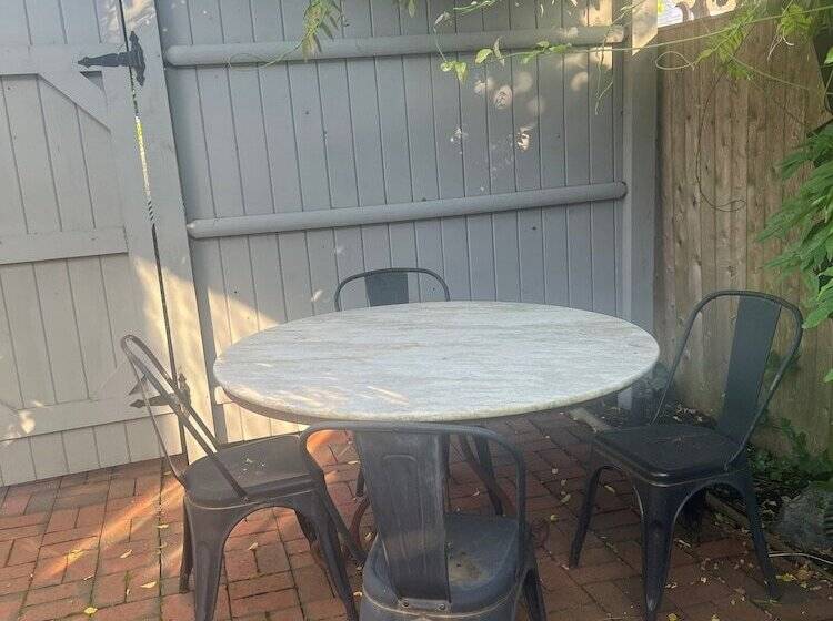 Номер Deluxe, The Ellery