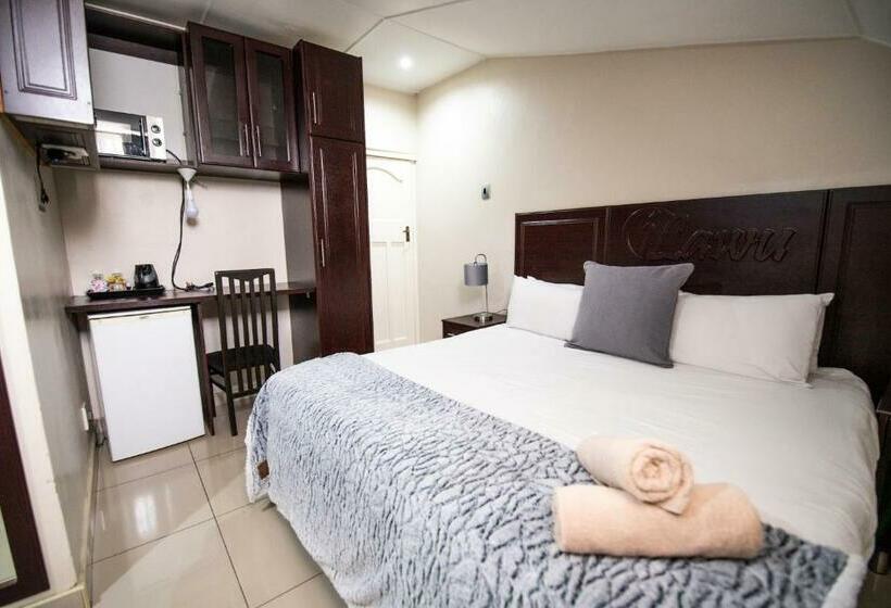 Номер Стандарт, New England Guest House By Ilawu