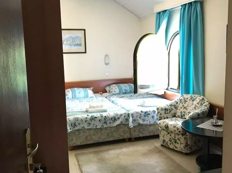 اتاق استاندارد با چشم‌انداز باغ, Garni Hotel Vila Aleksandar