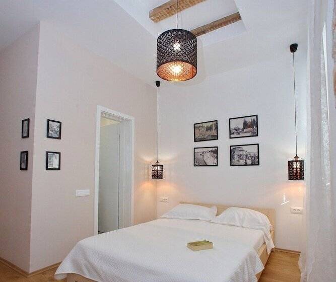 스탠다드 스튜디오 (테라스구비), Guverna New City Accommodation