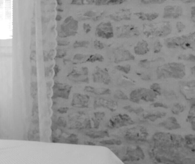 스탠다드 발코니 스튜디오, Guverna New City Accommodation