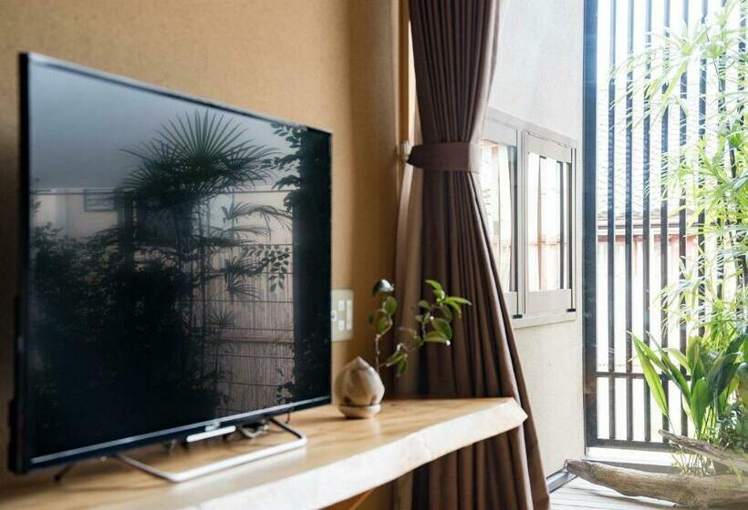 اتاق لوکس با چشم‌انداز باغ, Maki No Oto Kanazawa