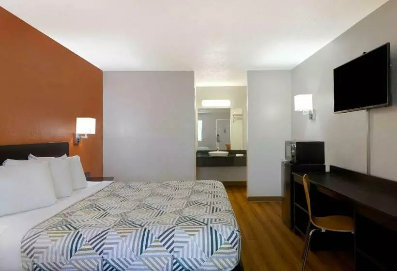 キングサイズベッドのデラックスルーム, Motel 6 Rolla, Mo