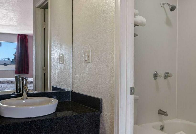 キングサイズベッドのデラックスルーム, Motel 6 Rolla, Mo