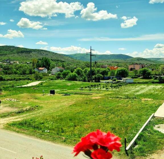 استودیو استاندارد با بالکن, Apartmani S.kilaći