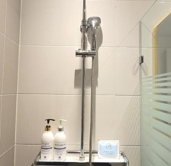 Deluxe Værelse, Amaranth