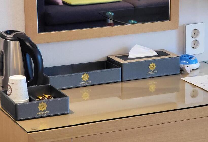 Deluxe Værelse, Amaranth