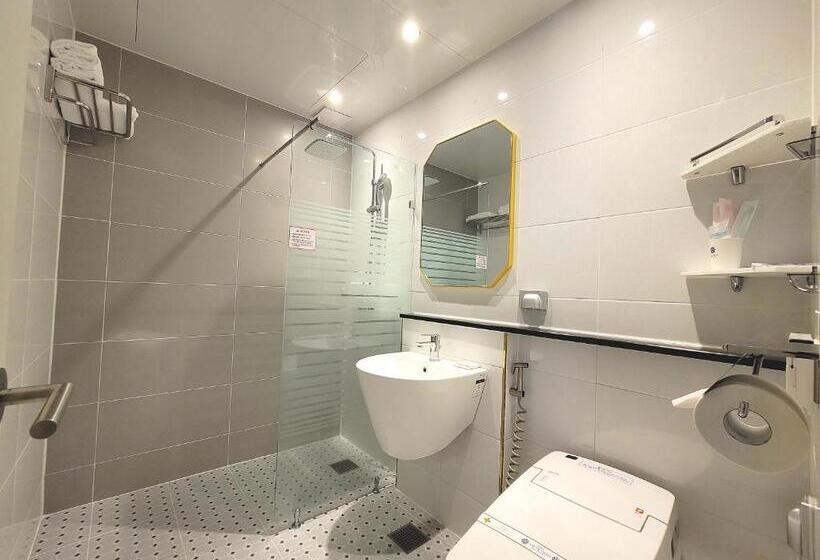 Deluxe Værelse, Amaranth